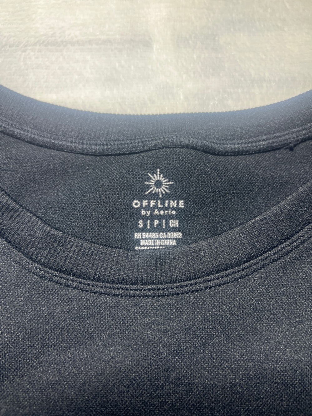 Offline by Aerie Black Cropped Long-Sleeve Top - Picture 2 of 4